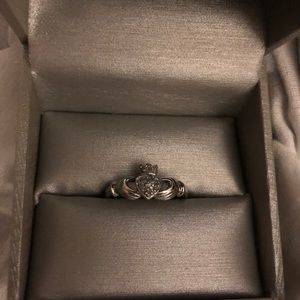 Sterling silver claddagh ring
